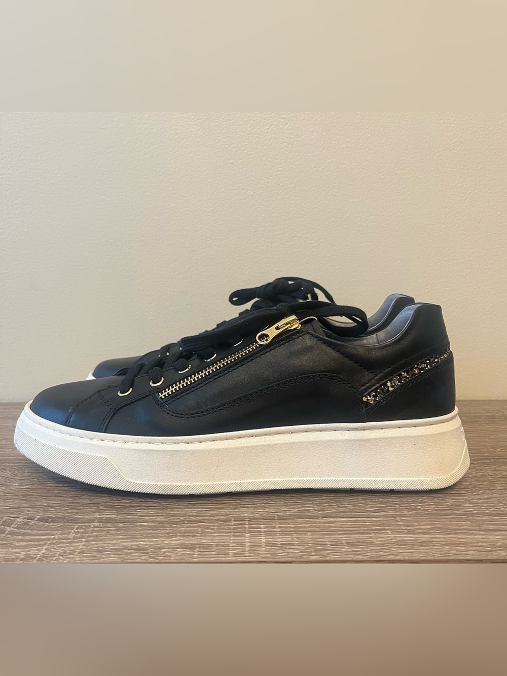 NEW $260 NeroGiardini Black Leather Platform Sneakers Women's Size 40 EU/10 US